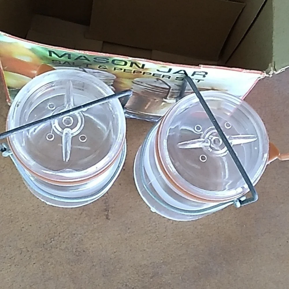 Vintage Mason jar salt pepper set in original box